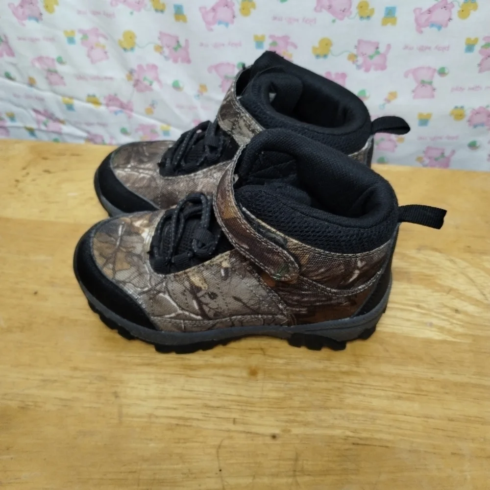 Boys Slip On And Strap camo boots